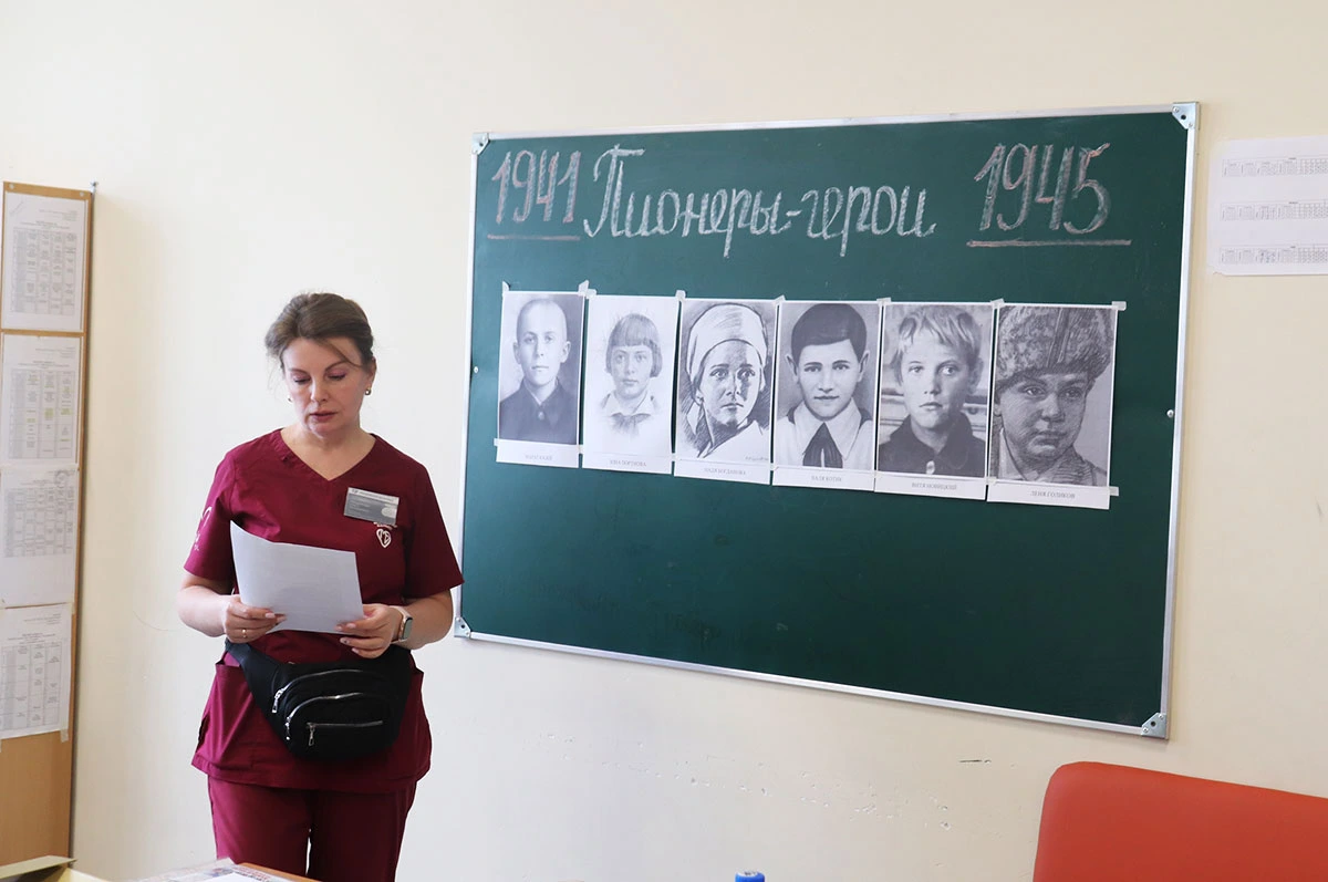 Фотография к материалу «ПОМНИМ. ГОРДИМСЯ. ЧТИМ. Пациенты стационарных отделений Центра им. Г.Е. Сухаревой принимают участие в мероприятиях в память участников Великой Отечетственной войны»